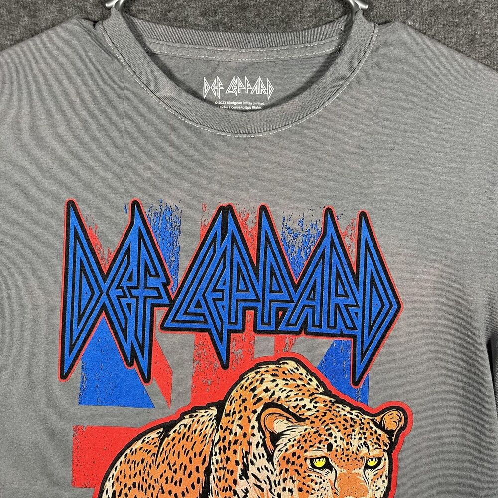 Def Leppard Shirt Mens Small Gray Animal Leopard Union Jack Graphic Rock Tee